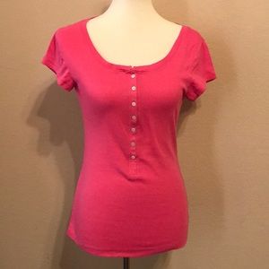 Pink Tee with buttons 💕